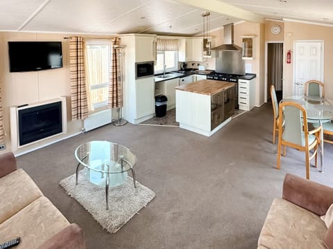 Open plan living space | Sandy Shores Lodge, Towyn