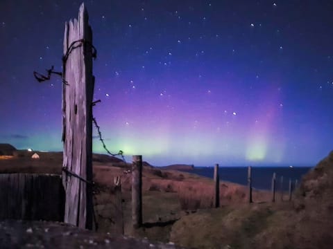 Surrounding area | Wavecrest, Staffin