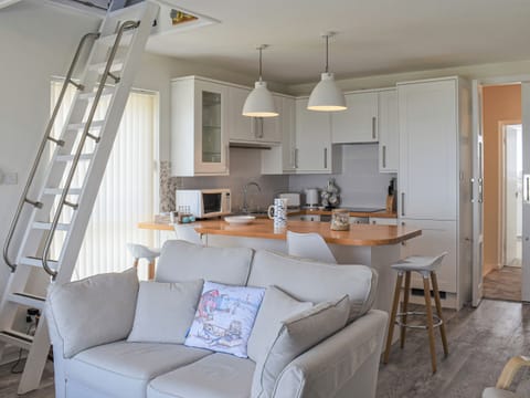 Open plan living space | Sea View, Deganwy, near Llandudno