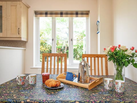 Kitchen | Squirrels, Teignmouth