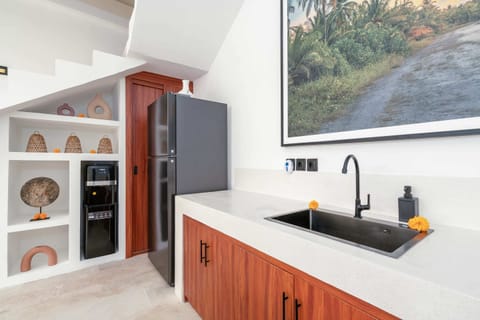 Basic Villa | Private kitchen | Fridge, microwave, stovetop, electric kettle