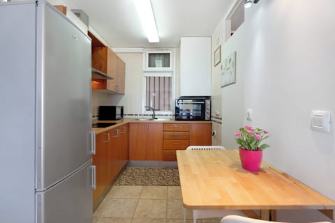 Apartment, 1 Bedroom, Balcony, Ocean View | Private kitchen | Electric kettle, toaster