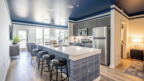 Rambler | Dallas Cowboys Penthouse! 1 Mile to AT&T | Private kitchen | Full-size fridge, microwave, oven, stovetop