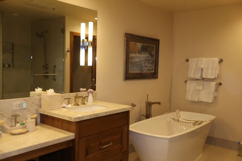 Suite, 1 Bedroom | Bathroom