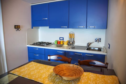 Monolocale Familiare Beppe Con Cucina Divanoletto e Finestra vista Mare | Desk, laptop workspace, free WiFi