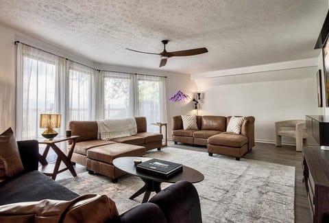 Main level sitting area