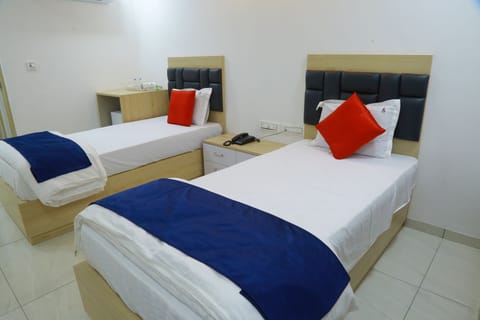 Deluxe Double or Twin Room | Desk, laptop workspace, free WiFi