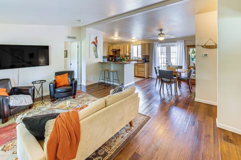 House (2 Bedrooms) | Interior