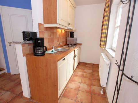 Comfort House, 3 Bedrooms | Private kitchen | Fridge, microwave, dishwasher, coffee/tea maker