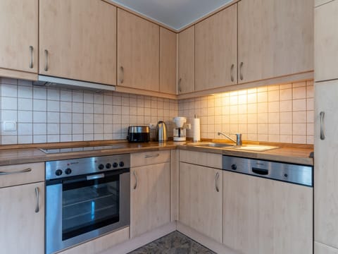 Classic Apartment, 2 Bedrooms | Private kitchen | Fridge, microwave, oven, dishwasher