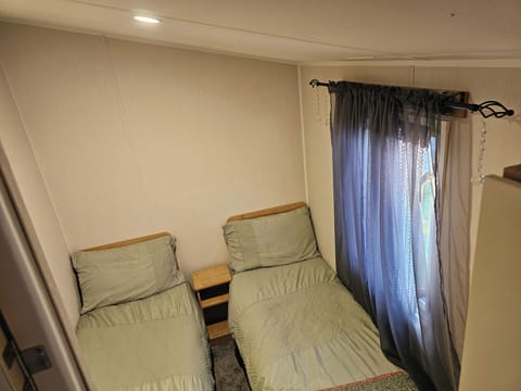 Cabin | 3 bedrooms, iron/ironing board, free WiFi, bed sheets