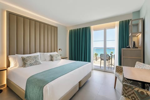 Room, Sea View (Sol) | Minibar, in-room safe, desk, free WiFi