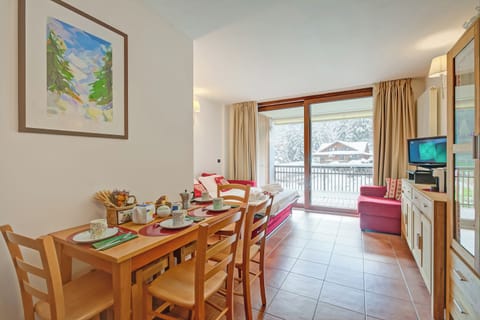 Living and dining room