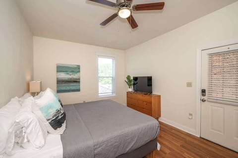 Bedroom 1 with King bed (2nd floor)