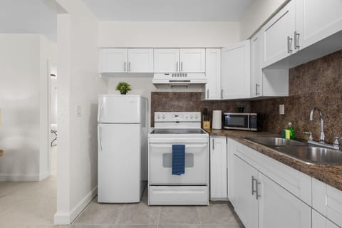 Deluxe Apartment 1 Bedroom | Private kitchen