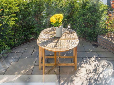 Sitting-out-area | Fantasia - Mirrorbrook, Cradley, near Malvern