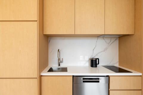 Park View Suite | Private kitchen | Espresso maker, coffee/tea maker, electric kettle