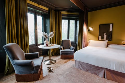 Premium Room, 1 King Bed | 1 bedroom, Egyptian cotton sheets, premium bedding