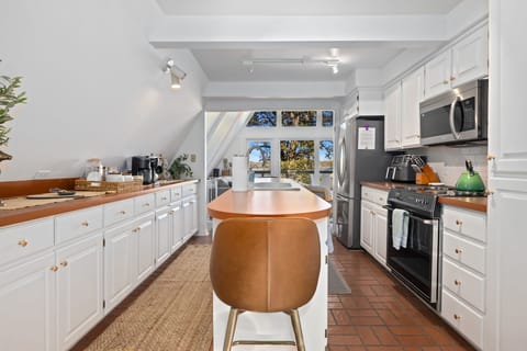 Whip up delicious meals in the galley kitchen with all the essentials you need.