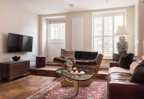 060c0d83-8f1a-429a-8f87-75af1a9712a2