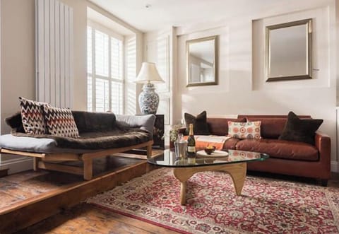 3d7c366e-db42-4d37-b48a-6c6bae5da2fb