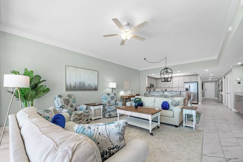 Phoenix-Gulf-Towers-2207-008