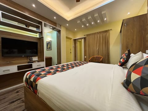 Executive Studio Suite | Premium bedding, iron/ironing board, free WiFi, bed sheets