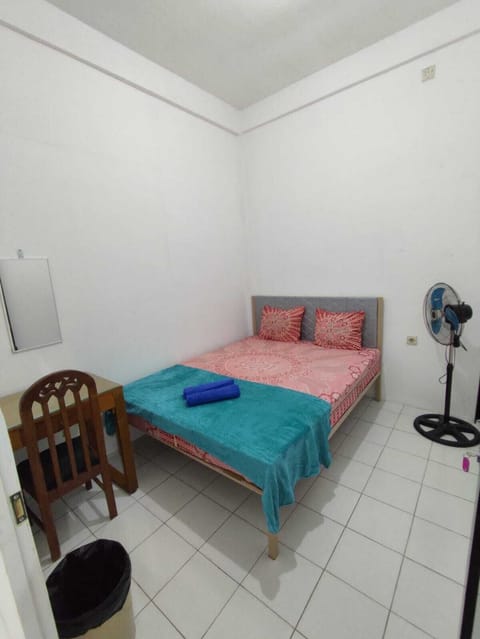 Basic Double Room | Desk, laptop workspace, free WiFi