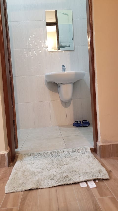 Standard Double Room | Bathroom | Combined shower/tub, rainfall showerhead, towels, soap