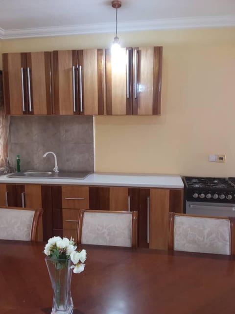 House | Private kitchen | Fridge, microwave, oven, stovetop