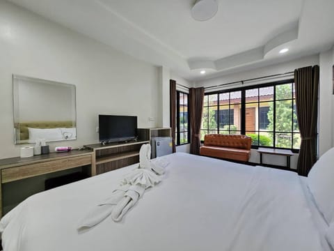 Suite, Garden View | Free WiFi