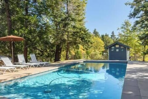 Gorgeous Mountain Villa: Pool, Spa, Gym & Games (1)