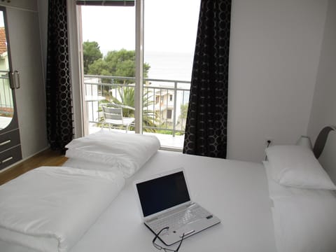 Double Room, Sea View | Premium bedding, minibar, individually decorated, laptop workspace