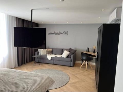 Family Double or Twin Room | Desk, laptop workspace, free WiFi