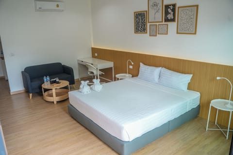 Deluxe Double Room, Pool Access | Free WiFi, bed sheets, wheelchair access