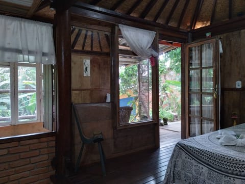 Classic Cabin, Garden View | Free WiFi