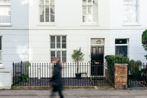 Front View of Entrance Property
