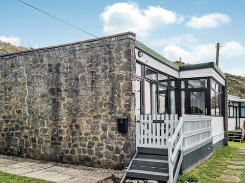 Exterior | Nolton HavenGiddy Puffin, Haverfordwest