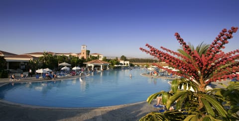 Indoor pool, outdoor pool, sun loungers