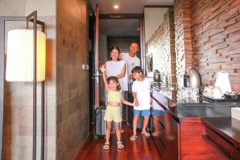 Suite (4 Persons) | Premium bedding, in-room safe, individually furnished, desk