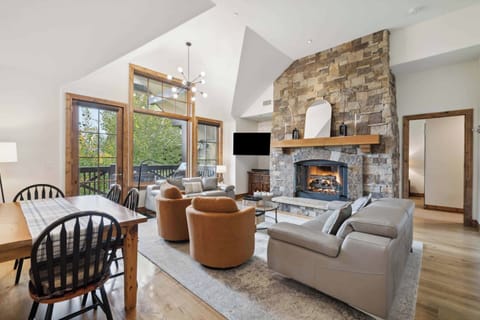 bcl-a408-6355_54064319672_o