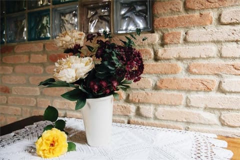 Family Room | Room amenity