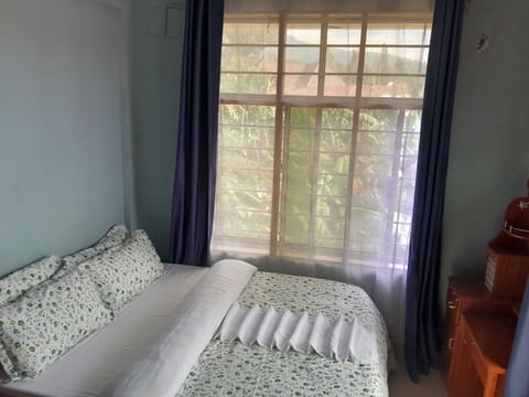 Standard Double Room | Desk, laptop workspace, free WiFi