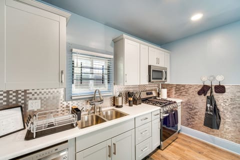 Kitchen | 1st Floor | Keurig Coffee Maker | Dishwasher | Cooking Basics