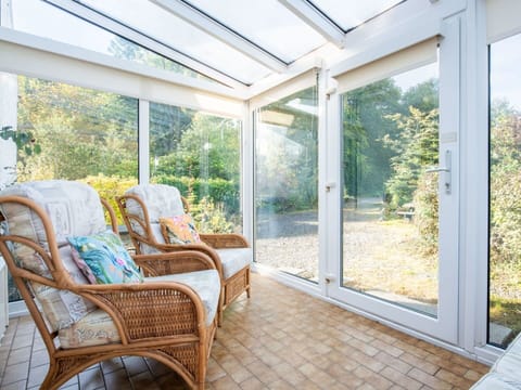 Cloud, Sky, Building, Plant, Window, Property, Green, House, Land Lot, Tree