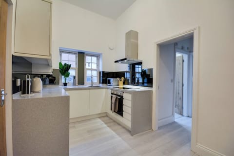 Apartment | Private kitchen | Fridge, microwave, oven, stovetop