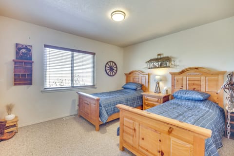 House (2 Bedrooms) | Interior