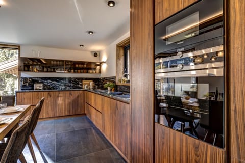 Quality appliances and stone worktops