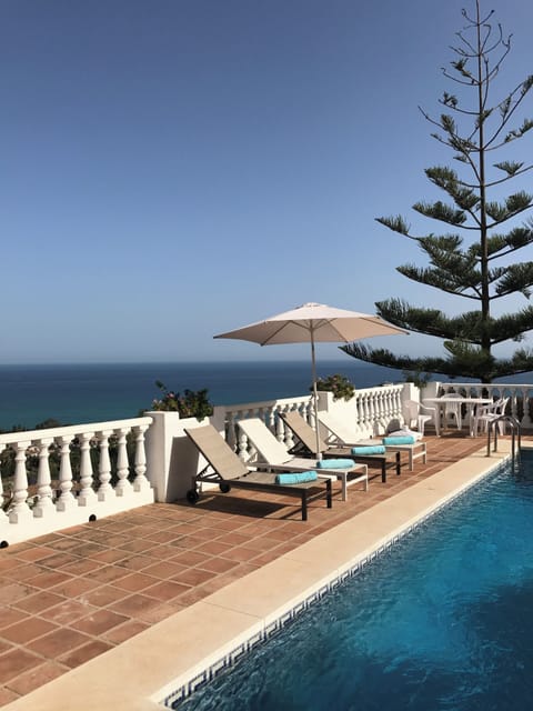 private pool with water slide, all day sun