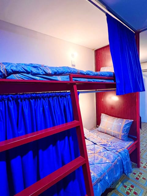 Basic Shared Dormitory | Free WiFi